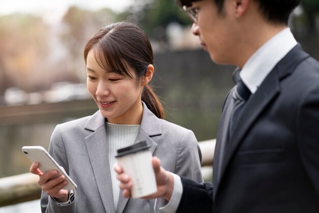 Concepto de negocio japonés con socios comerciales