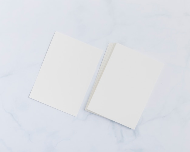 Concepto de papelería tarjetas en blanco
