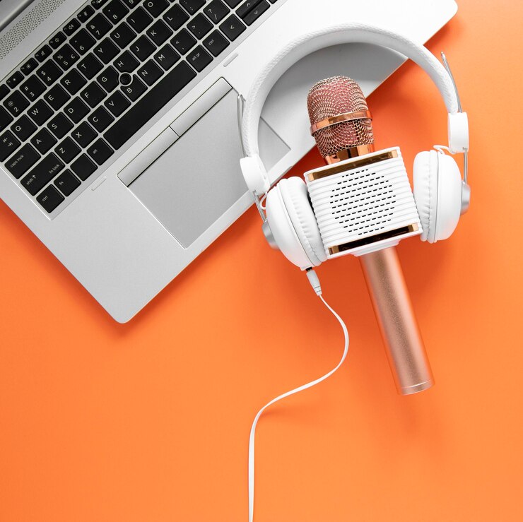 Foto gratuito concepto de radio con micrófono