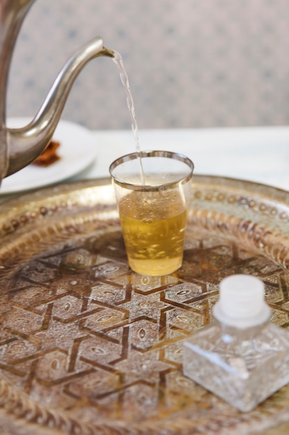 Concepto de ramadán con té