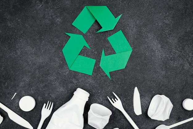 Concepto de reciclaje plano laico