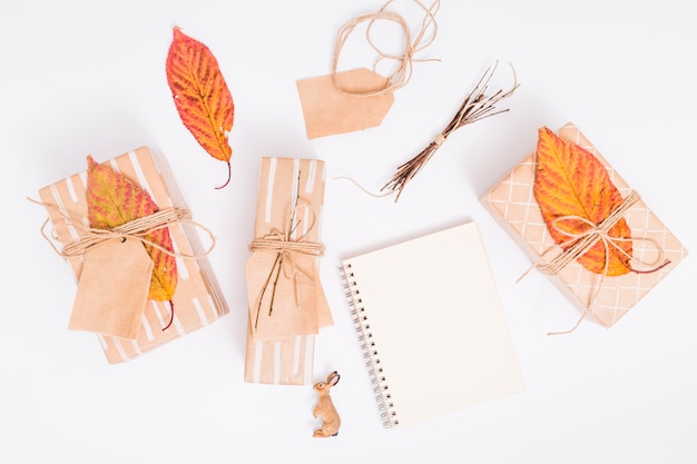 Concepto de regalo flat lay