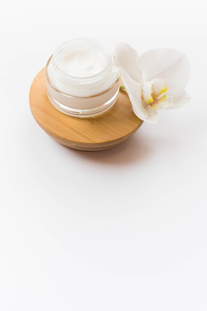 Concepto de spa saludable y crema corporal