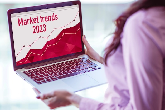 Foto gratuita concepto de tendencias de mercado con laptop