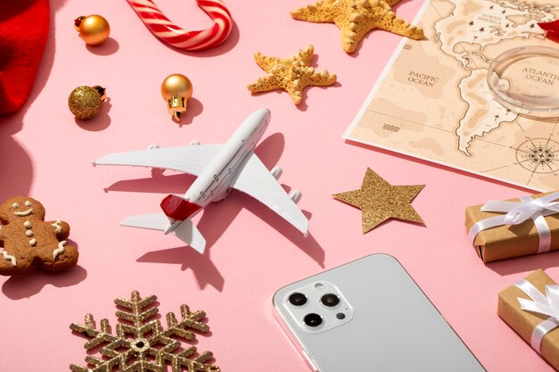 Concepto de viaje navideño con avión