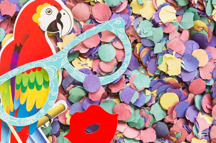 Foto gratuito confeti y decoración de papel para fiesta