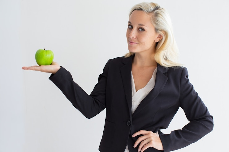 Confiamos joven empresaria la celebración de manzana verde