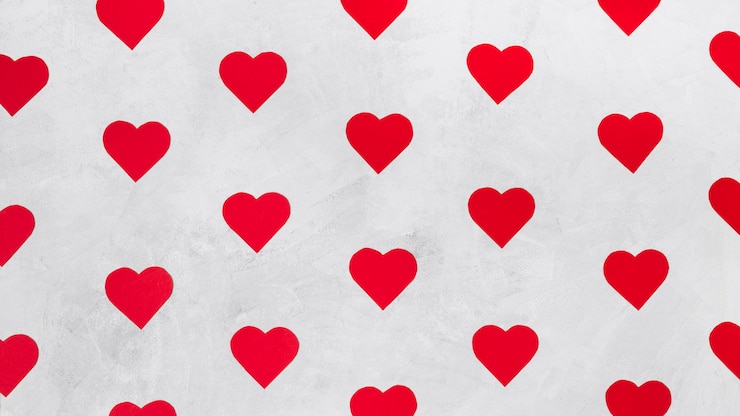 Foto gratuito conjunto de corazones decorativos de papel.