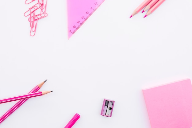 Conjunto de papelería rosa