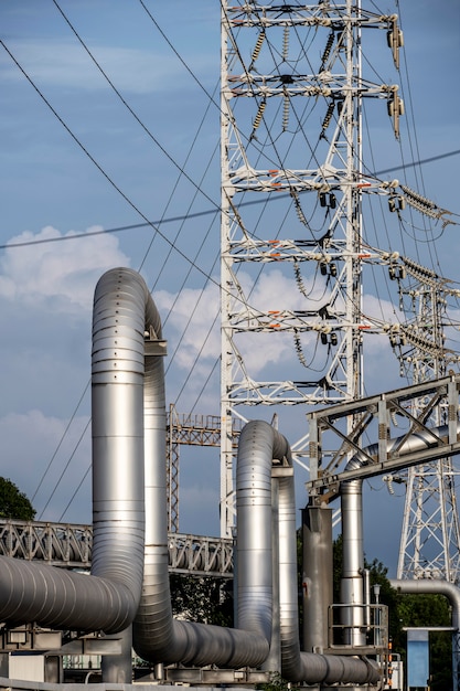 Contaminación e industria exterior a la luz del día.