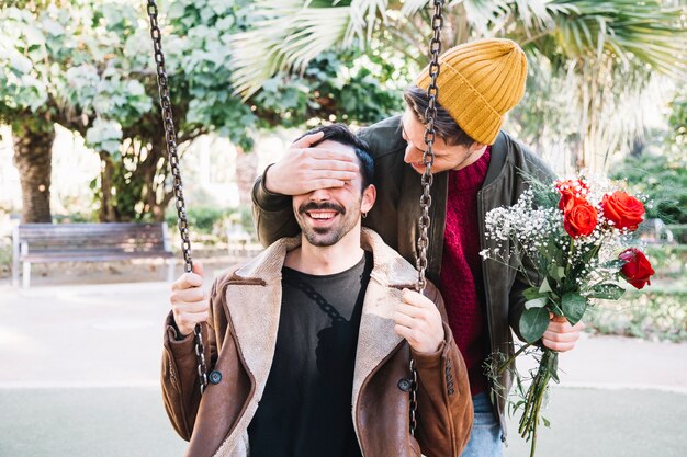 Contenido gay pareja tener cita en el parque