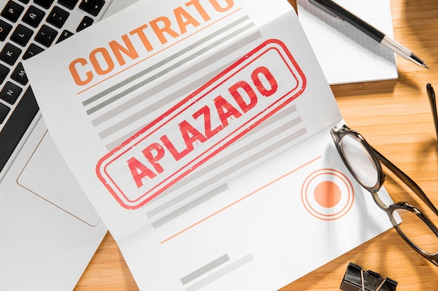 Contrato cancelado en la oficina