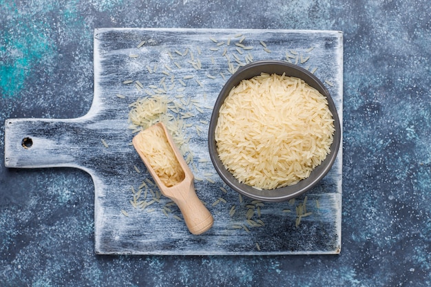 Foto gratuita copos de arroz, fideos de arroz, pan de arroz y arroz, vista superior