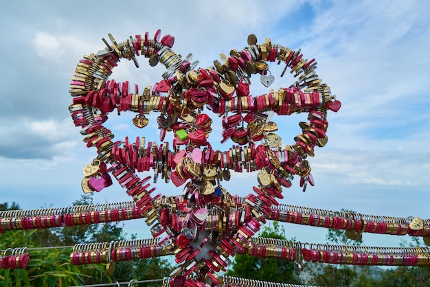 Corazón hecho de candados