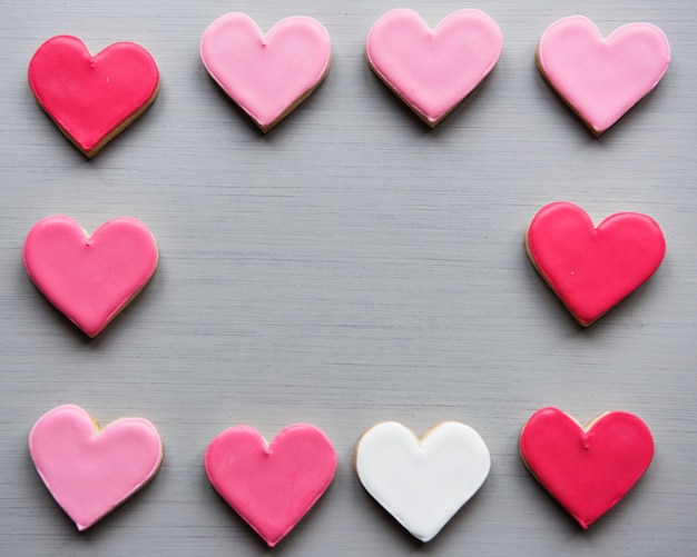 Corazones de galletas de colores en forma de amor decorativos Corazones de corazones de San Valentín en forma de corazón