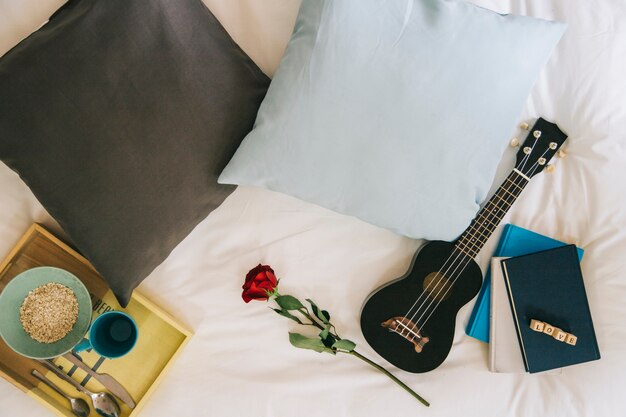 Cosas de Rose y del Día de San Valentín en la cama