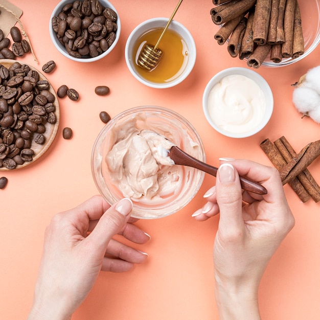 Cosmética natural plana en la mesa