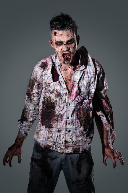 Cosplay de disfraz de zombie aterrador