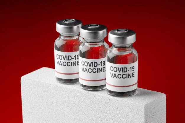 Covid bodegón con vacuna