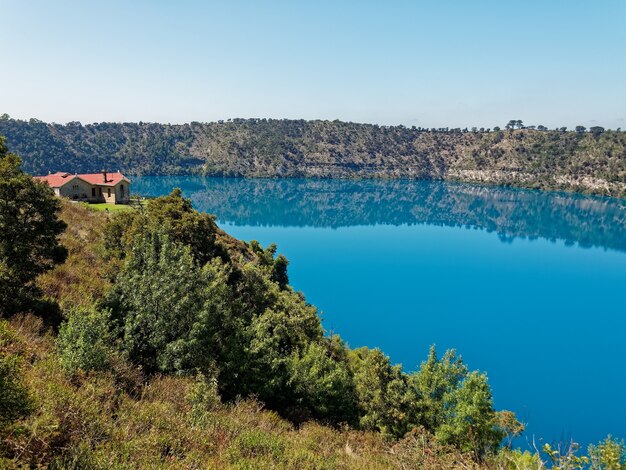 Cráter del volcán Blue Lake.