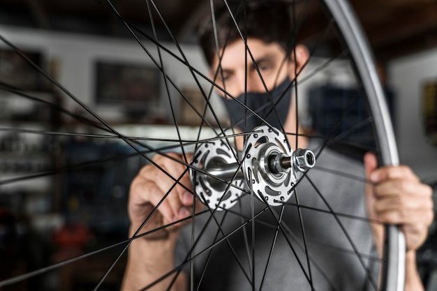 Creación de bicicletas en taller