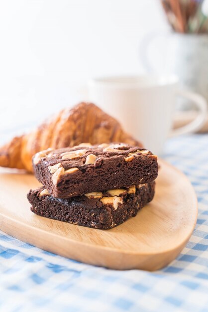 Croissant y brownies