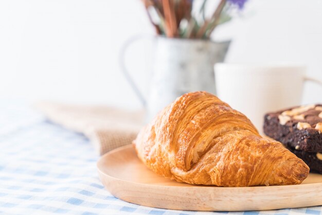 Croissant y brownies