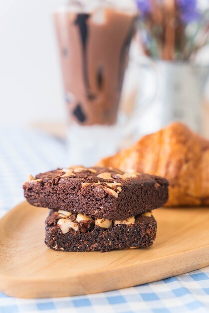 Croissant y brownies