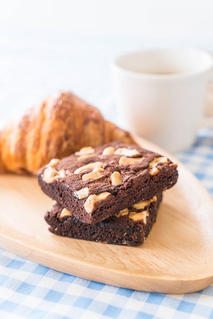 Croissant y brownies