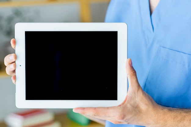 Crop Surgeon showing tablet