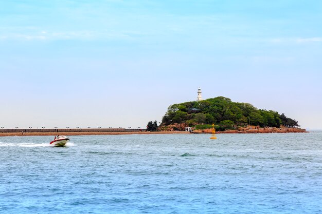 Cruz rojo agua panorama vacaciones turismo