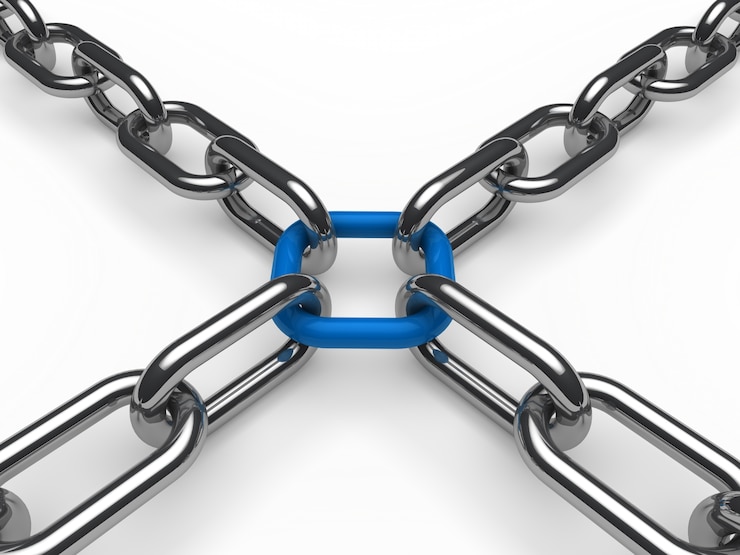 Foto gratuito cuatro cadenas tirando de un eslabón azul