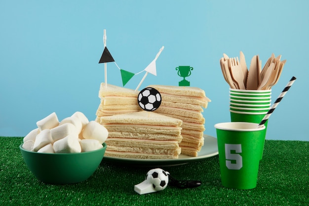 Cumpleaños de fútbol con sabrosos bocadillos