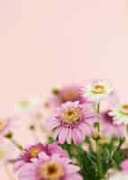 Foto gratuita decoración con coloridas flores de primavera