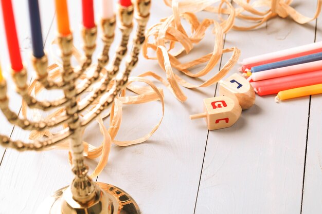 Decoración de Hanukkah con velas