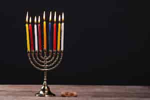 Foto gratuita decoración de hanukkah con velas