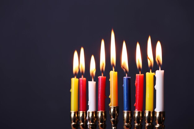 Decoración de Hanukkah con velas