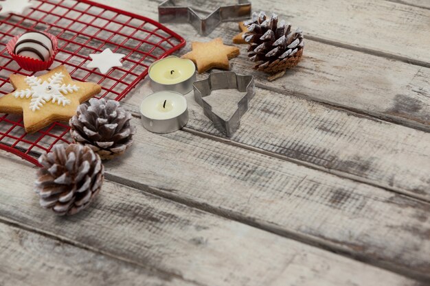 Decoración de navidad, moldes para galletas y galletas