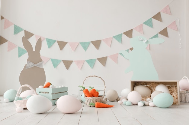 Decoración de Pascua en la sala de estudio.