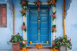 Foto gratuita decoración de puerta muy detallada de navratri.