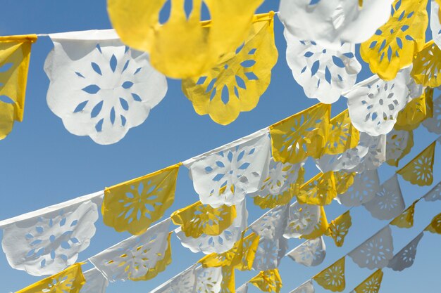 decoraciones de fiesta de papel picado