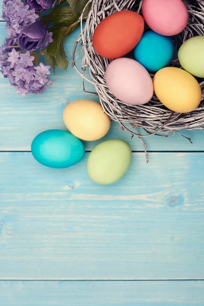 Foto gratuita decoraciones hechas a mano de pascua multicolor