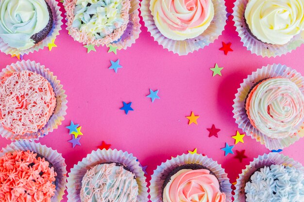 Decorado cupcakes y confeti