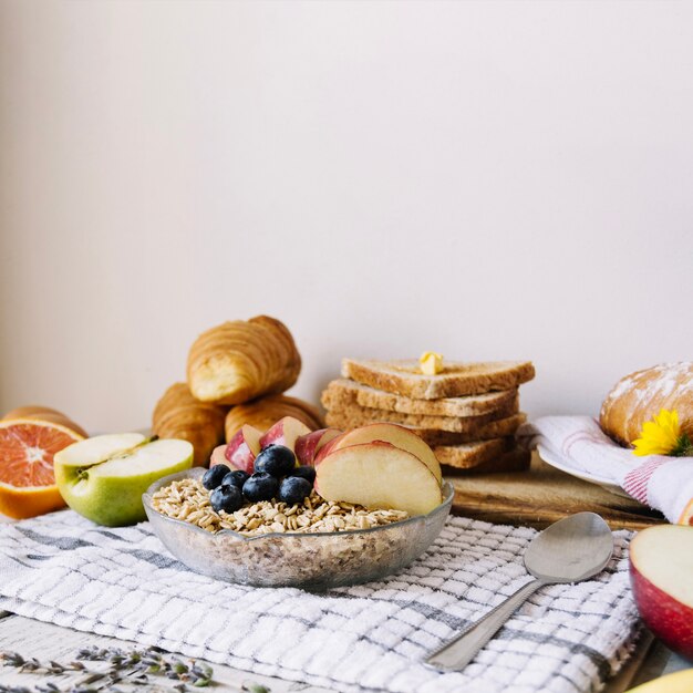 Deliciosa comida para el surtido de desayuno