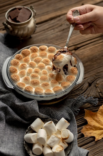 Deliciosa composición de postre s'mores.