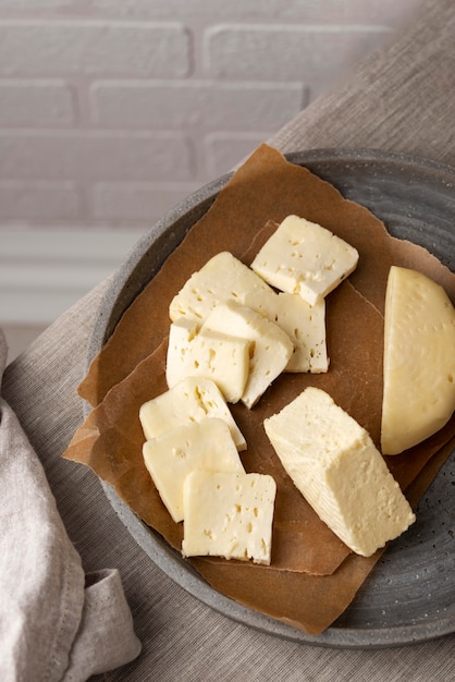 Foto gratuita deliciosa composición de queso paneer