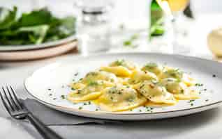 Foto gratuita deliciosa pasta en plato