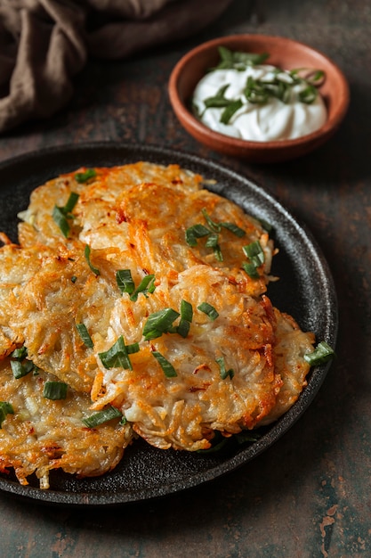 Foto gratuita deliciosas albóndigas judías de alto ángulo