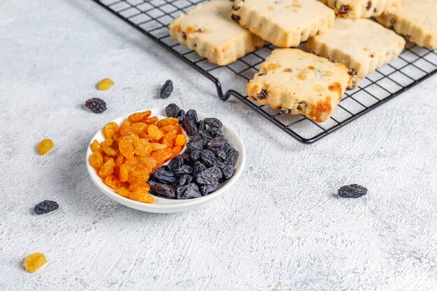 Deliciosas galletas caseras con pasas.