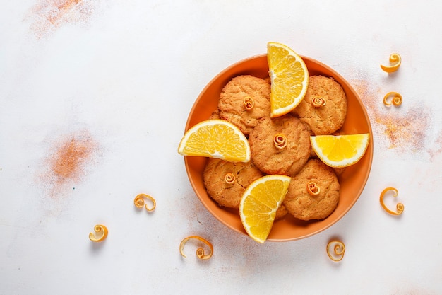 Deliciosas galletas caseras de ralladura de naranja.